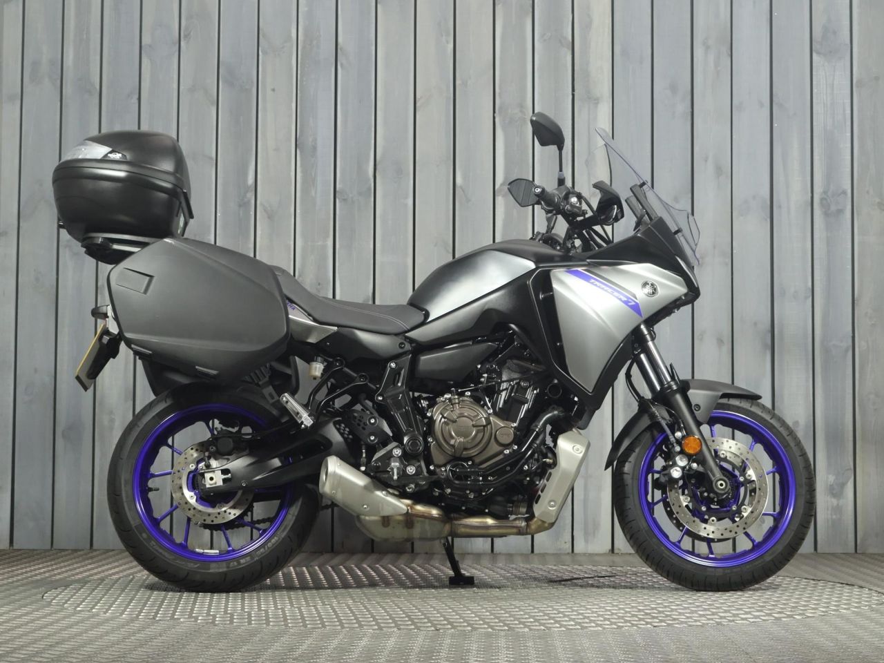 YAMAHA TRACER 7