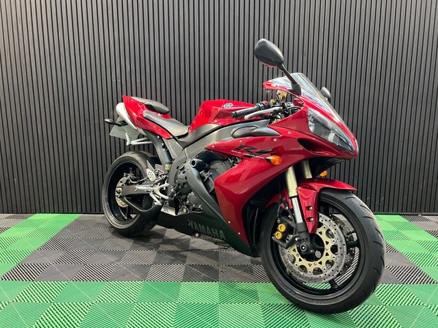 View our YAMAHA R1