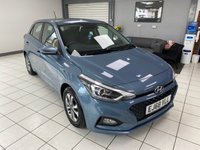 USED 2018 68 HYUNDAI I20 1.2 SE Launch Edition Hatchback 5dr Petrol Manual Euro 6 (s/s) (84 ps) CHAMPION BLUE / BLACK CLOTH TRIM / AIRCON / ELECTRIC WINDOWS X4 / ELECTRIC MIRRORS / AUTO LIGHHTS / DAB FM AM TUNER / BLUETOOTH / SMARTPHONE APP CONNECT / CRUISE CONTROL / SPEED LIMITER / REAR PARKING CAMERA AND SENSORS / SPACE SAVER SPARE WHEEL / SERVICE HISTORY