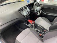USED 2018 68 HYUNDAI I20 1.2 SE Launch Edition Hatchback 5dr Petrol Manual Euro 6 (s/s) (84 ps) CHAMPION BLUE / BLACK CLOTH TRIM / AIRCON / ELECTRIC WINDOWS X4 / ELECTRIC MIRRORS / AUTO LIGHHTS / DAB FM AM TUNER / BLUETOOTH / SMARTPHONE APP CONNECT / CRUISE CONTROL / SPEED LIMITER / REAR PARKING CAMERA AND SENSORS / SPACE SAVER SPARE WHEEL / SERVICE HISTORY