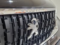 USED 2017 17 PEUGEOT TRAVELLER 2.0 BlueHDi Allure Compact MPV 5dr Diesel EAT SWB Euro 6 (s/s) (180 ps) 