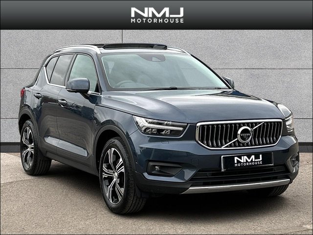 View our VOLVO XC40