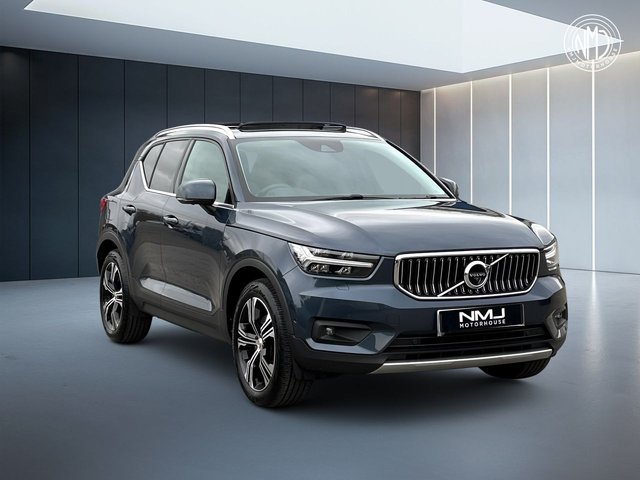 View our VOLVO XC40