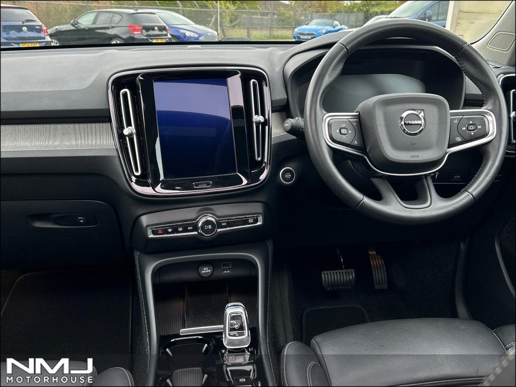 USED 2020 70 VOLVO XC40 2.0 B5 MHEV Inscription Pro Auto AWD Euro 6 (s/s) 5dr 9.9%APR SUNROOF CLIMATE PACK