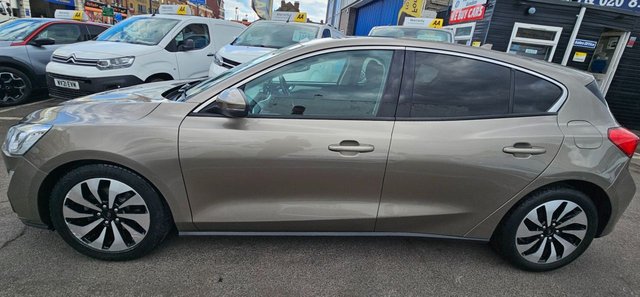 View our FORD FOCUS