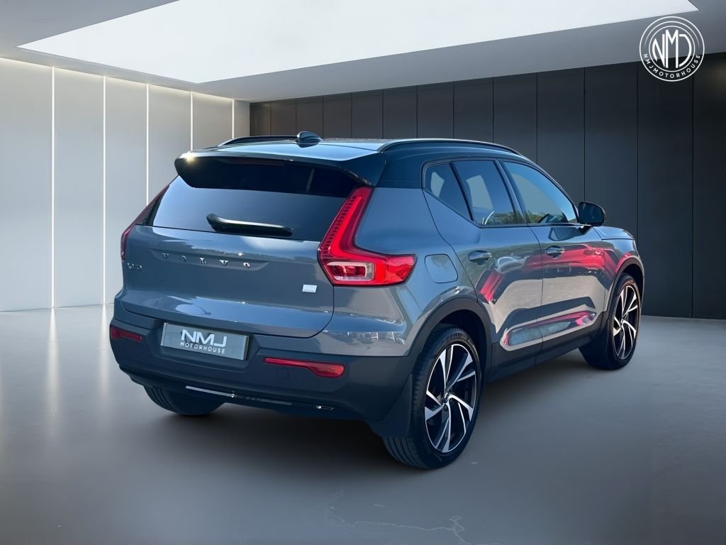 USED 2020 70 VOLVO XC40 1.5h T5 Twin Engine Recharge 10.7kWh R-Design Pro SUV 5dr Petrol Plug-in Hybrid Auto Euro 6 (s/s) (262 ps) SUV
