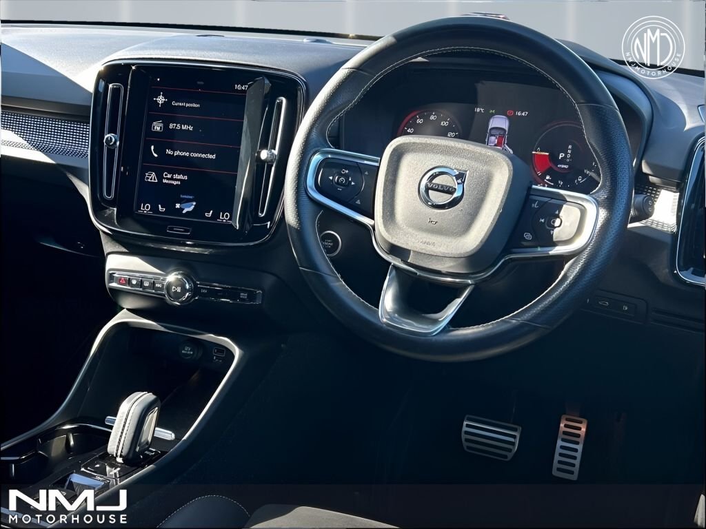 USED 2020 70 VOLVO XC40 1.5h T5 Twin Engine Recharge 10.7kWh R-Design Pro SUV 5dr Petrol Plug-in Hybrid Auto Euro 6 (s/s) (262 ps) SUV