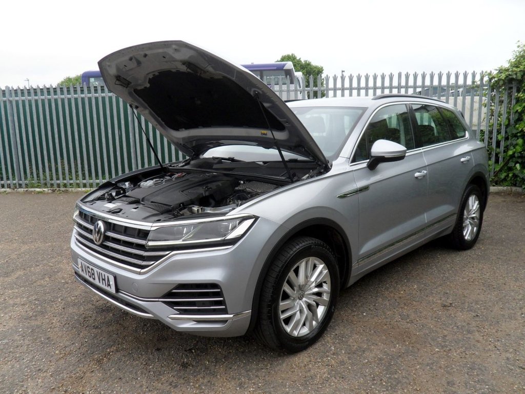 USED 2019 68 VOLKSWAGEN TOUAREG 3.0 TDI V6 SEL SUV 5dr Diesel Tiptronic 4Motion Euro 6 (s/s) (231 ps) 4Motion V6 SEL Automatic