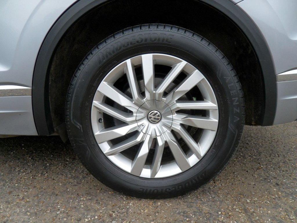 USED 2019 68 VOLKSWAGEN TOUAREG 3.0 TDI V6 SEL SUV 5dr Diesel Tiptronic 4Motion Euro 6 (s/s) (231 ps) 4Motion V6 SEL Automatic