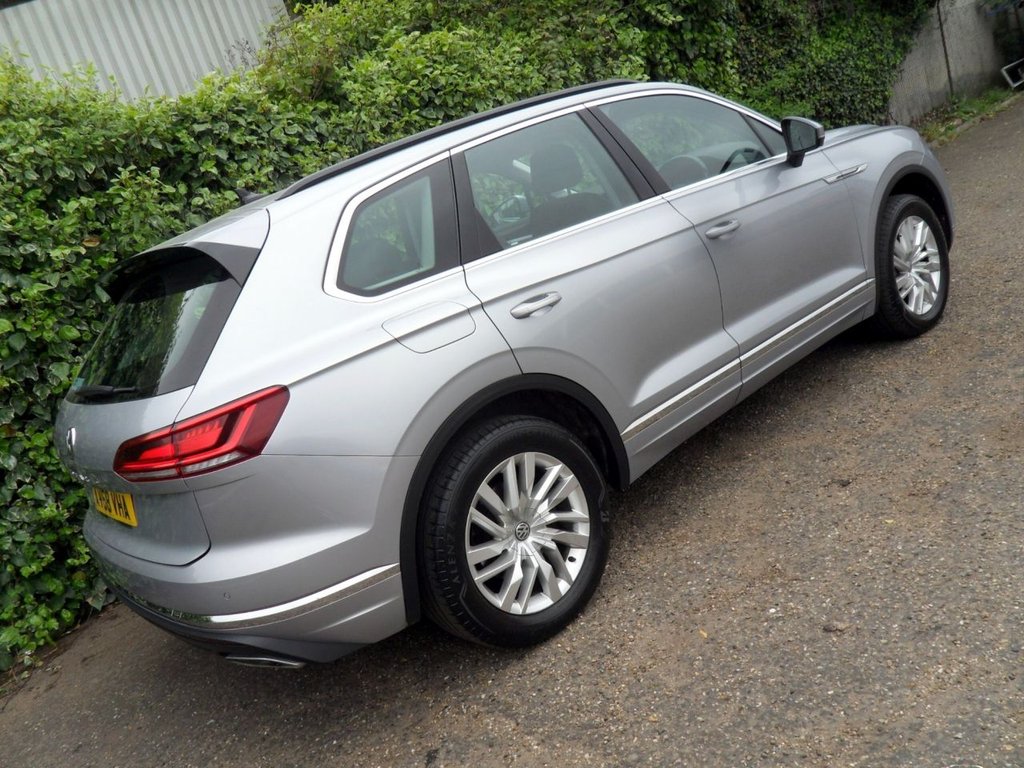 USED 2019 68 VOLKSWAGEN TOUAREG 3.0 TDI V6 SEL SUV 5dr Diesel Tiptronic 4Motion Euro 6 (s/s) (231 ps) 4Motion V6 SEL Automatic