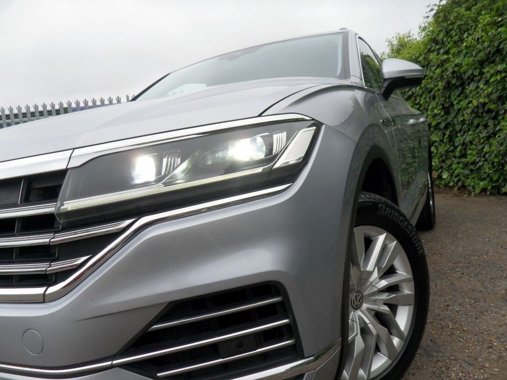 USED 2019 68 VOLKSWAGEN TOUAREG 3.0 TDI V6 SEL SUV 5dr Diesel Tiptronic 4Motion Euro 6 (s/s) (231 ps) 4Motion V6 SEL Automatic