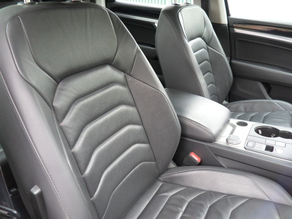 USED 2019 68 VOLKSWAGEN TOUAREG 3.0 TDI V6 SEL SUV 5dr Diesel Tiptronic 4Motion Euro 6 (s/s) (231 ps) 4Motion V6 SEL Automatic