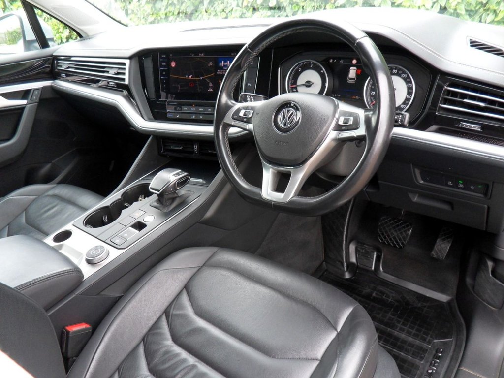 USED 2019 68 VOLKSWAGEN TOUAREG 3.0 TDI V6 SEL SUV 5dr Diesel Tiptronic 4Motion Euro 6 (s/s) (231 ps) 4Motion V6 SEL Automatic