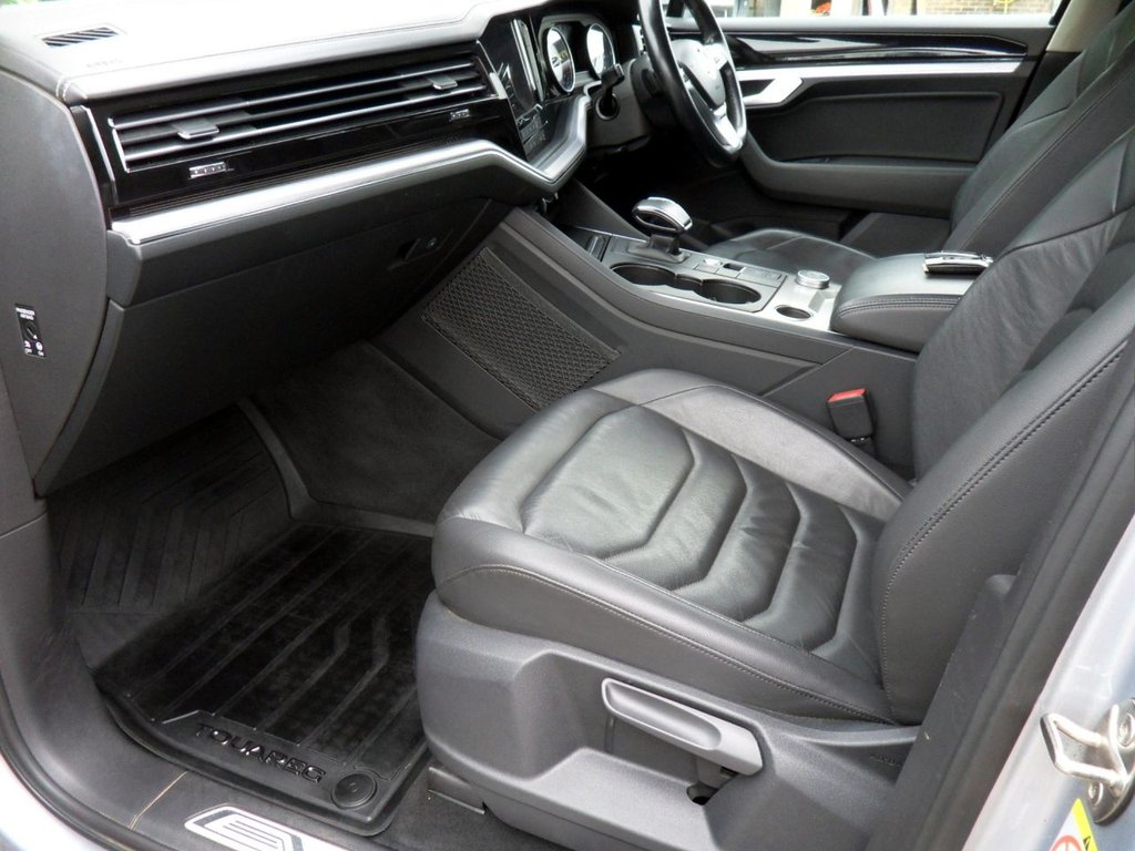 USED 2019 68 VOLKSWAGEN TOUAREG 3.0 TDI V6 SEL SUV 5dr Diesel Tiptronic 4Motion Euro 6 (s/s) (231 ps) 4Motion V6 SEL Automatic