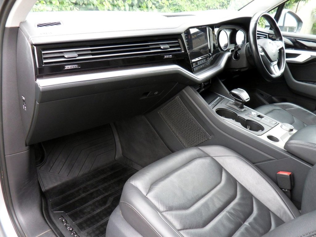 USED 2019 68 VOLKSWAGEN TOUAREG 3.0 TDI V6 SEL SUV 5dr Diesel Tiptronic 4Motion Euro 6 (s/s) (231 ps) 4Motion V6 SEL Automatic