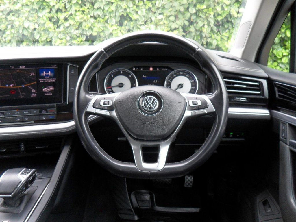 USED 2019 68 VOLKSWAGEN TOUAREG 3.0 TDI V6 SEL SUV 5dr Diesel Tiptronic 4Motion Euro 6 (s/s) (231 ps) 4Motion V6 SEL Automatic