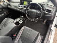 USED 2021 21 LEXUS ES 2.5 300h F Sport E-CVT Euro 6 (s/s) 4dr NAV~R/CAM~ROOF~FSH~FINANCE