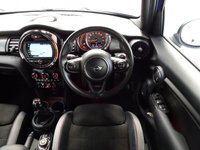USED 2020 20 MINI HATCH 1.5 Cooper Sport Hatchback 5dr Petrol Manual Euro 6 (s/s) (136 ps) NAV-HTD SEATS-APPLE CARPLAY