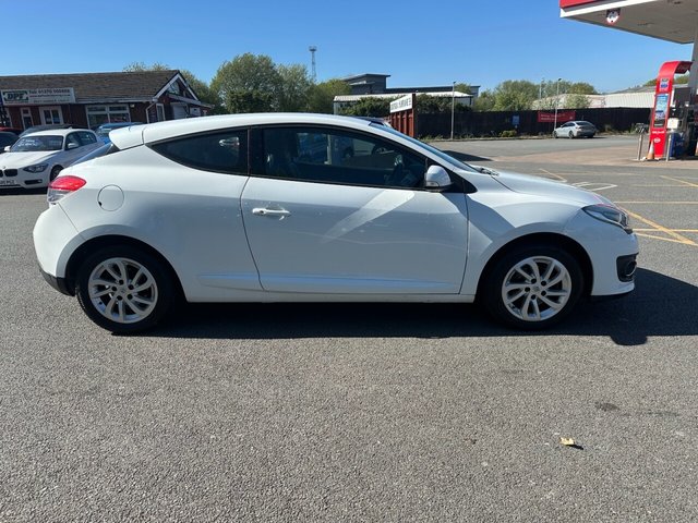 View our RENAULT MEGANE