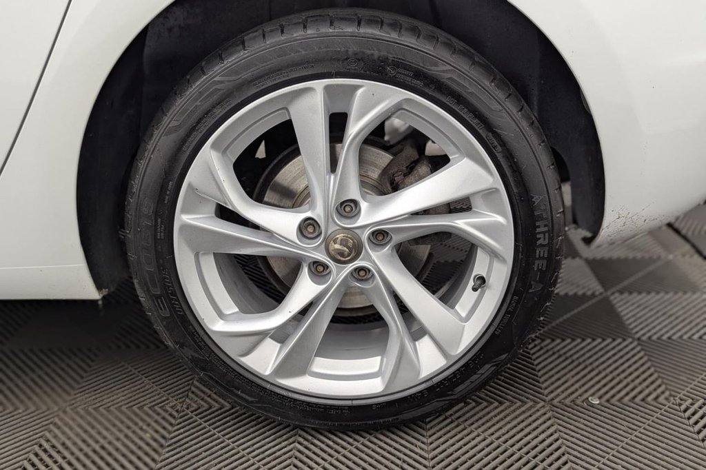 USED 2018 18 VAUXHALL ASTRA 1.4i Turbo SRi Nav Hatchback 5dr Petrol Manual Euro 6 (150 ps) Sat Nav, 17" Alloys, Air Con