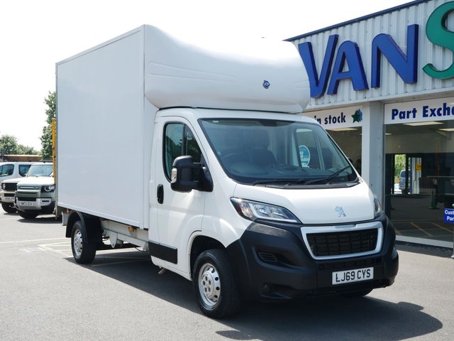 View our Peugeot Boxer 335 2.0 BLUEHDI 160 BHP L3 LONG LUTON ( TAIL-LIFT )