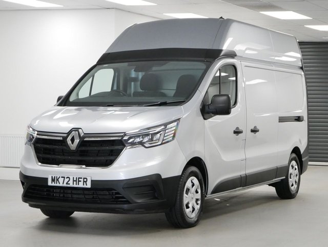 View our Renault Trafic LH30 2.0 BLUEDCI 150 BHP LONG HIGH ROOF BUSINESS PLUS +