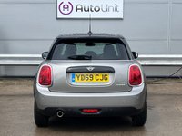 USED 2020 69 MINI HATCH 1.5 Cooper Classic Hatchback 5dr Petrol Steptronic Euro 6 (s/s) (136 ps) &pound;2,575 FACTORY UPGRADES INC. APPLE CAR PLAY