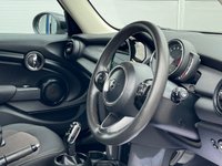 USED 2020 69 MINI HATCH 1.5 Cooper Classic Hatchback 5dr Petrol Steptronic Euro 6 (s/s) (136 ps) &pound;2,575 FACTORY UPGRADES INC. APPLE CAR PLAY
