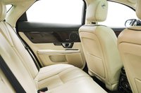 USED 2015 15 JAGUAR XJ 3.0d V6 Portfolio Auto Euro 5 (s/s) 4dr Panoramic Roof, Full Leather