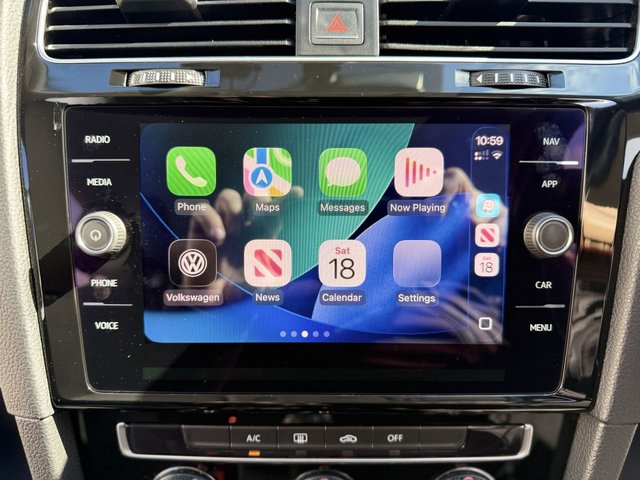 View our VOLKSWAGEN GOLF