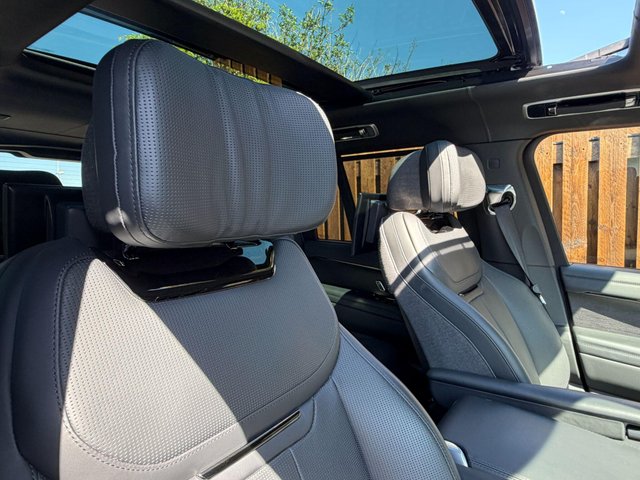 View our LAND ROVER RANGE ROVER