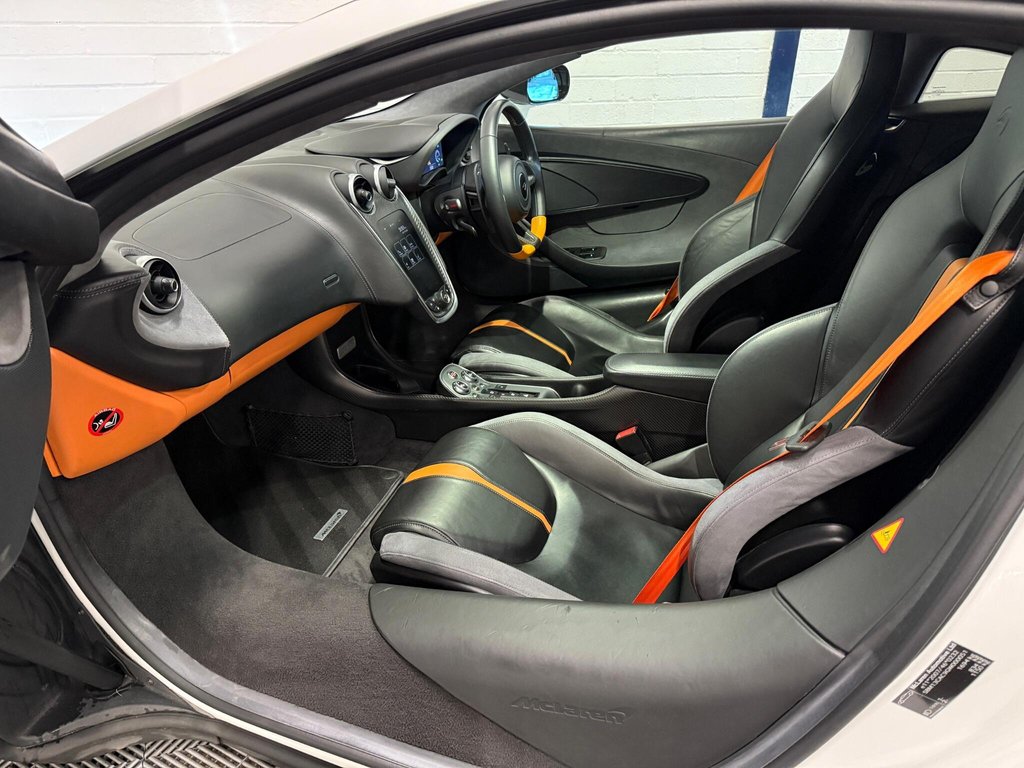 USED 2020 70 MCLAREN 540C 3.8T V8 SSG Euro 6 (s/s) 2dr CARBON|STEALTH|COLOUR COMBO