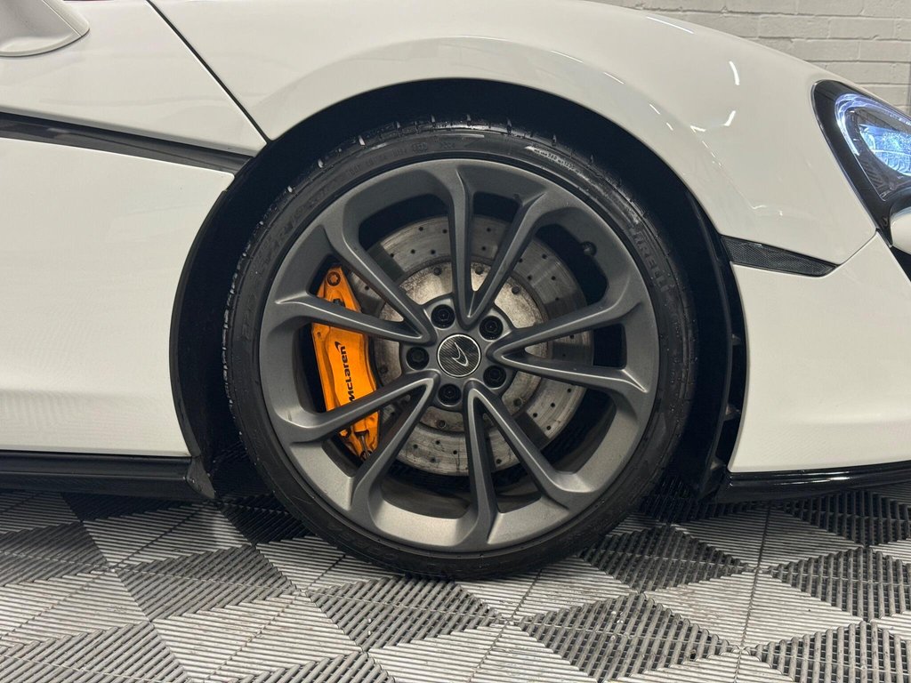 USED 2020 70 MCLAREN 540C 3.8T V8 SSG Euro 6 (s/s) 2dr CARBON|STEALTH|COLOUR COMBO