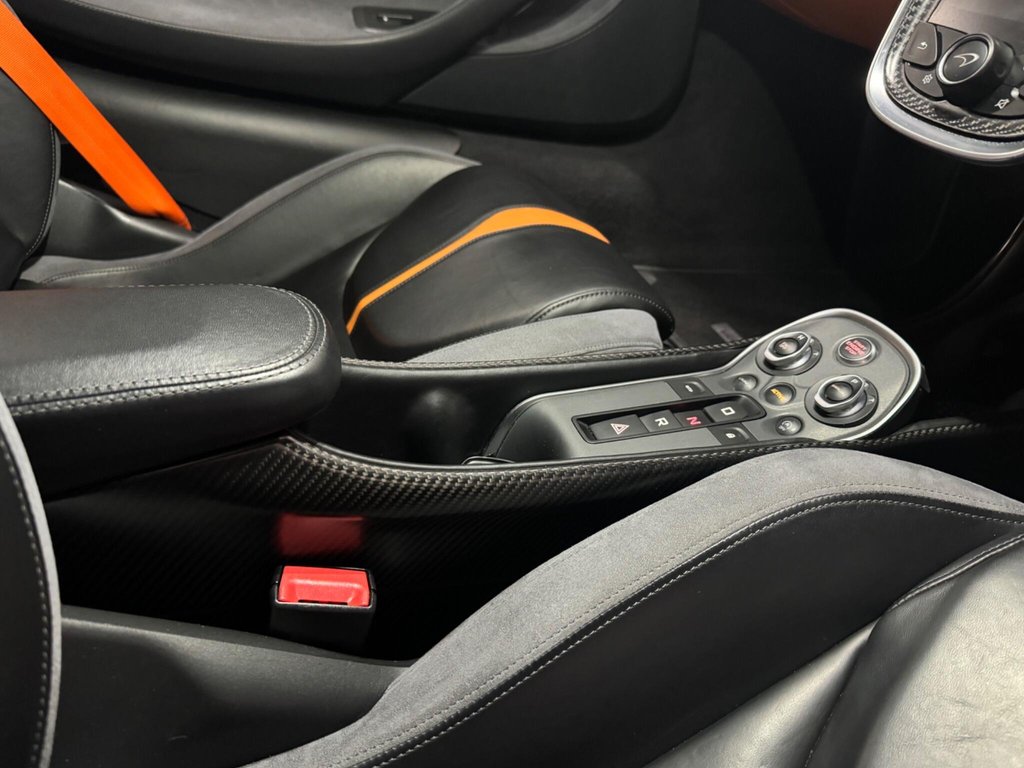 USED 2020 70 MCLAREN 540C 3.8T V8 SSG Euro 6 (s/s) 2dr CARBON|STEALTH|COLOUR COMBO