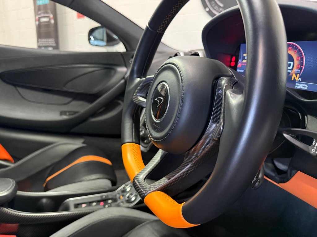 USED 2020 70 MCLAREN 540C 3.8T V8 SSG Euro 6 (s/s) 2dr CARBON|STEALTH|COLOUR COMBO