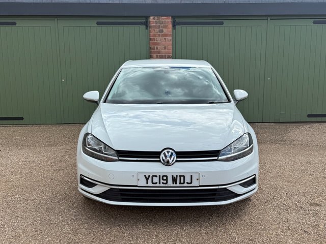View our VOLKSWAGEN GOLF