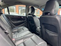 USED 2004 04 VOLVO S60 2.4 D5 SE Saloon 4dr Diesel Manual (171 g/km, 163 bhp) 