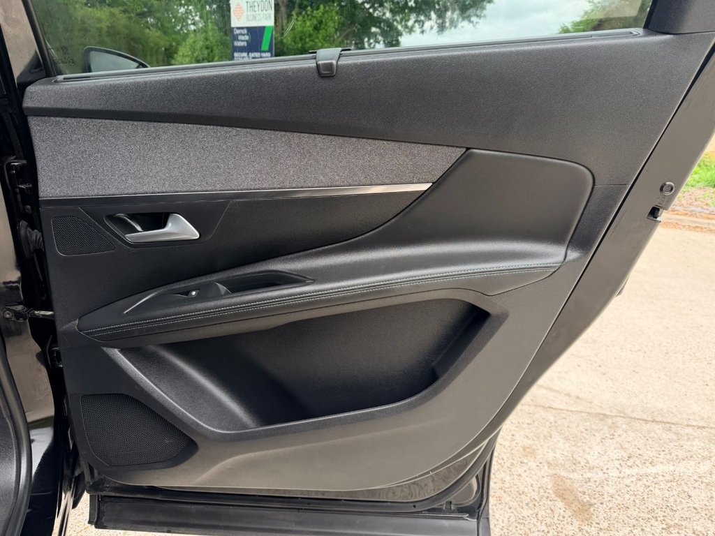 USED 2021 21 PEUGEOT 5008 1.2 PureTech Allure Premium SUV 5dr Petrol Manual Euro 6 (s/s) (130 ps) 1 Owner|5 Services|Camera|SatNav|7 Seats|Apple CarPlay/Android Auto|
