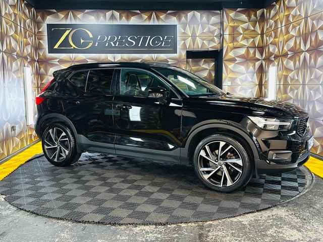 2018 VOLVO XC40