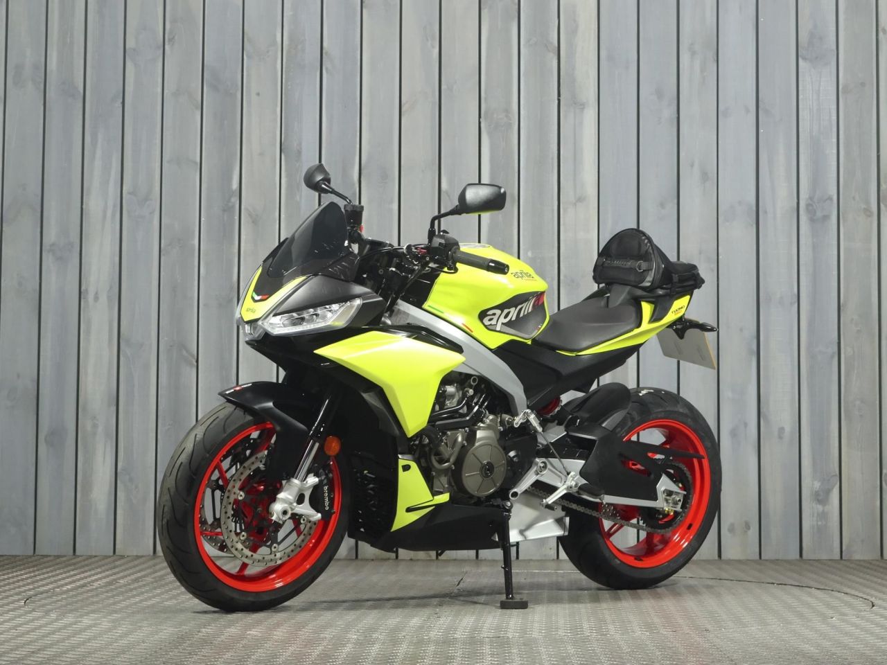 APRILIA TUONO 660