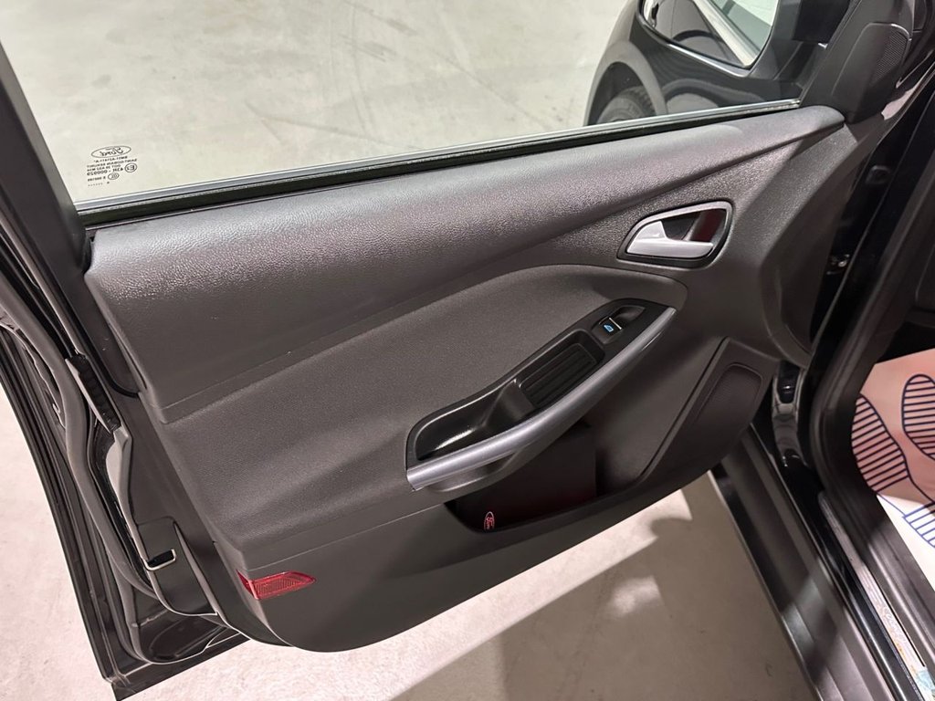 USED 2014 64 FORD FOCUS 1.0T EcoBoost Titanium Navigator Hatchback 5dr Petrol Manual Euro 5 (s/s) (125 ps) 