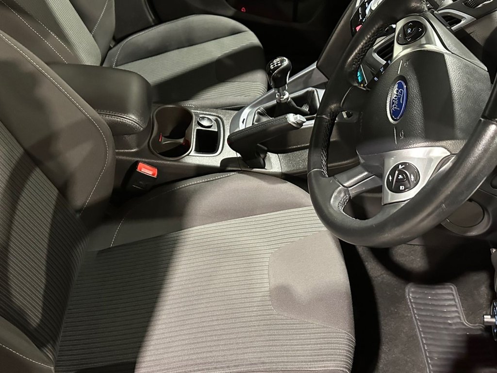 USED 2014 64 FORD FOCUS 1.0T EcoBoost Titanium Navigator Hatchback 5dr Petrol Manual Euro 5 (s/s) (125 ps) 