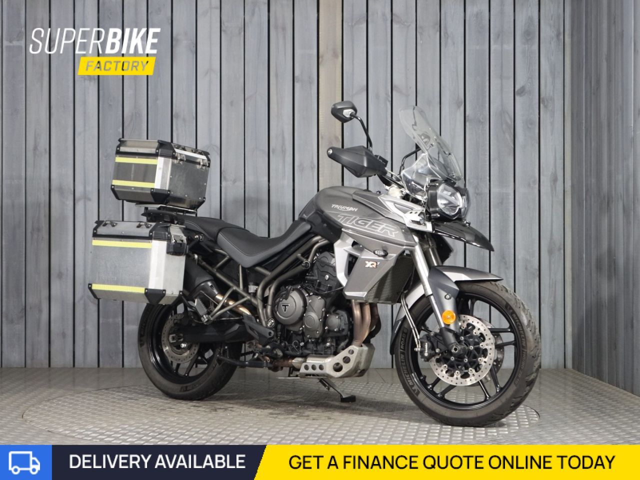 TRIUMPH TIGER 800