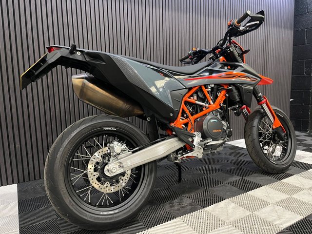 View our KTM 690 SMC R