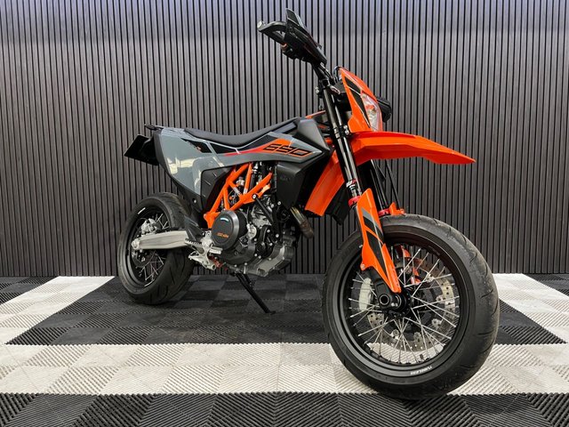 View our KTM 690 SMC R