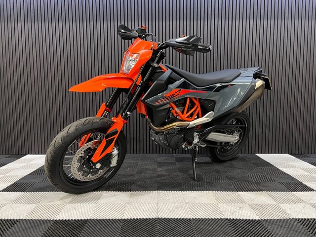 View our KTM 690 SMC R