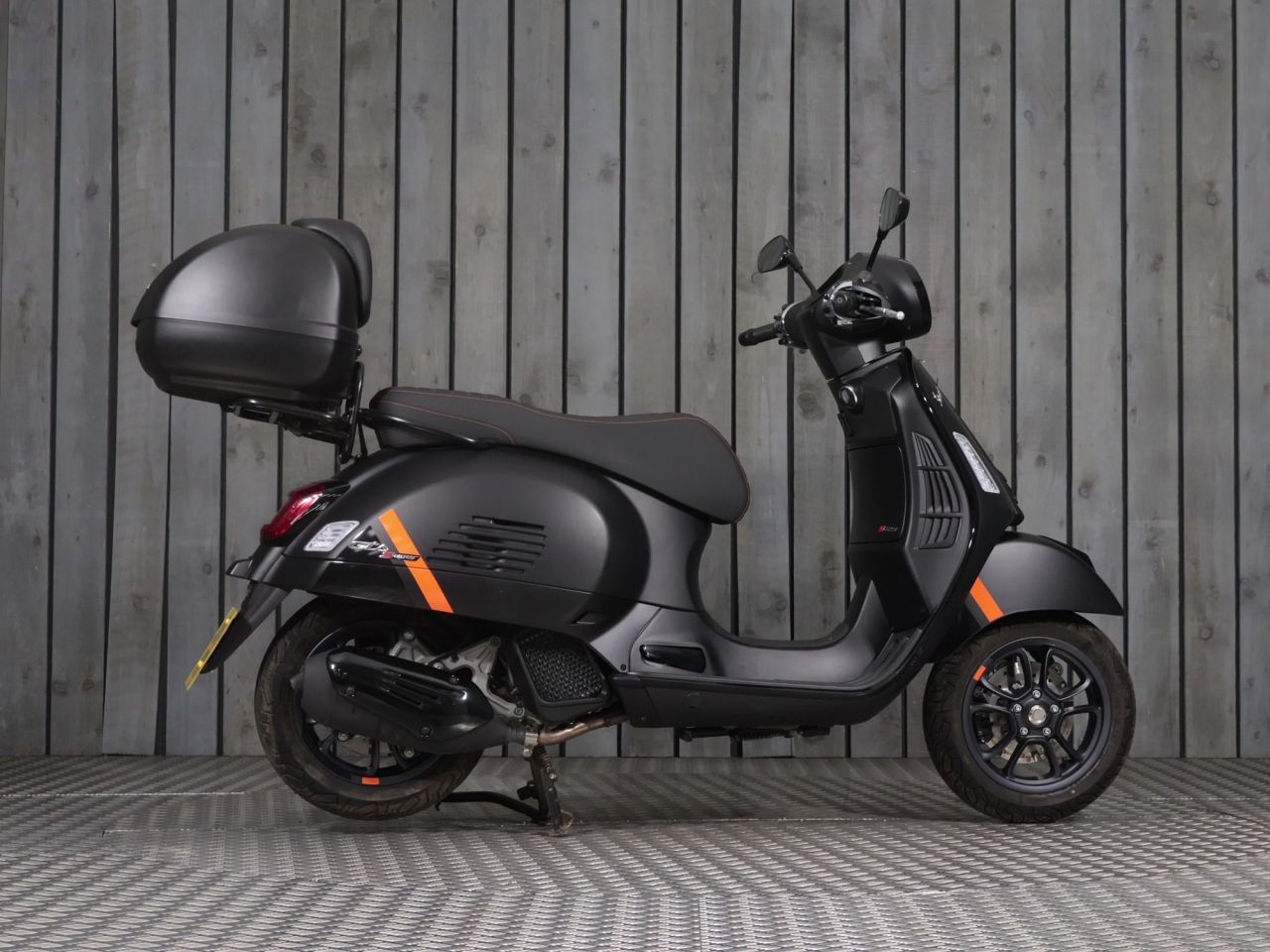 PIAGGIO Vespa GTS 125