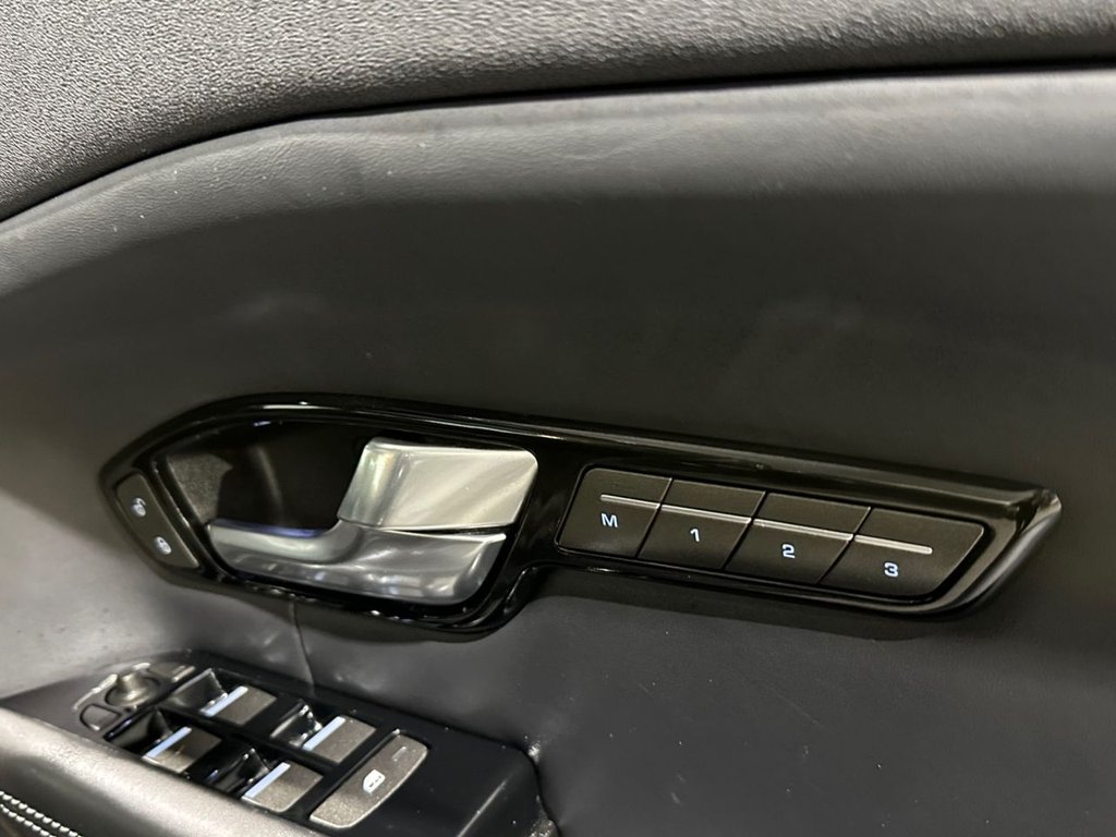 USED 2018 67 LAND ROVER RANGE ROVER EVOQUE 2.0 TD4 HSE Dynamic SUV 5dr Diesel Auto 4WD Euro 6 (s/s) (180 ps) 