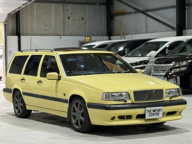 View our VOLVO 850 R ESTATE
