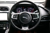 USED 2020 70 JAGUAR F-PACE 2.0 P250i Chequered Flag SUV 5dr Petrol Auto AWD Euro 6 (s/s) (250 ps) GLACIER WHITE METALLIC PAINTWORK + SUNROOF + WINTER PACK + BLACK PACK